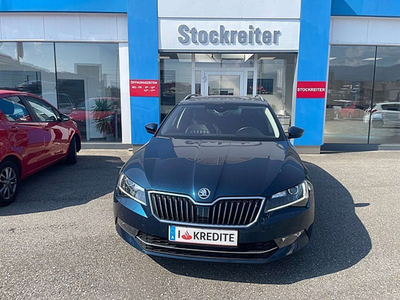 Skoda Superb Kombi 1,6 TDI Style DSG*Xenon*Navi*Tempo ACC*Ka...