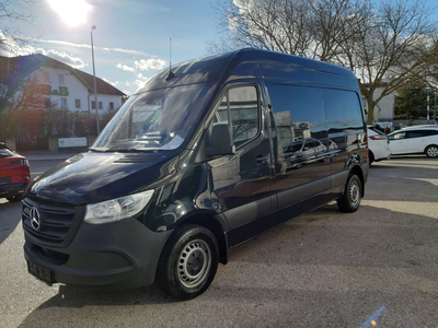 Mercedes-Benz Sprinter Kasten Front 211 CDI 3,2t / 3.924 m Hochdach