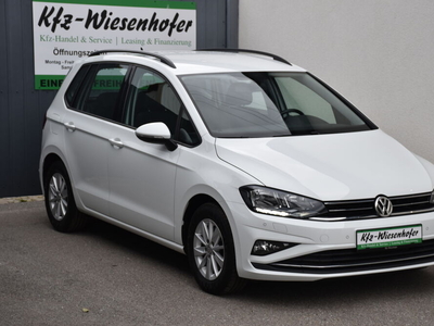 VW Golf Sportsvan Comfortline 1.6 TDI / Anhängerkuppl