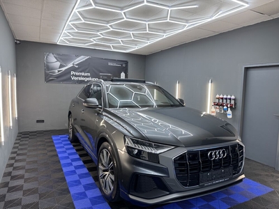 Audi Q8 50 TDI quattro S Line innen und außen