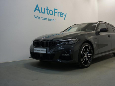 BMW 330e xDrive