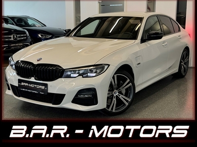 BMW 330 e xDrive M Sport *MEGA-AUSSTATTUNG*AHK*LED*TOP