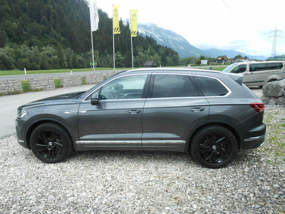 VW Touareg 4Motion V6 TDI SCR Elegance Aut.