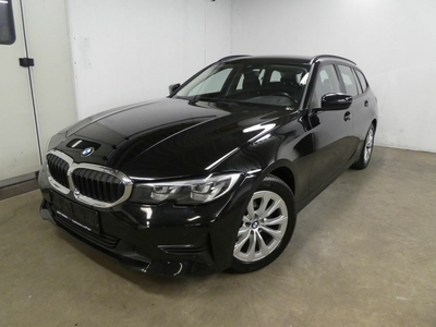 BMW 318d Touring Advantage