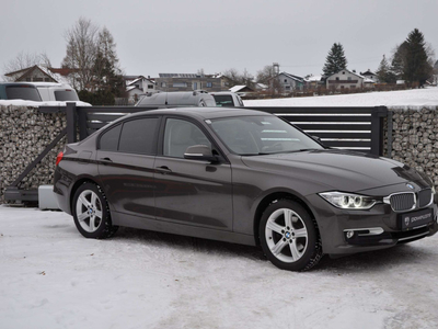 BMW 320 d xDrive Ö-Paket Automat Schiebedach AHK