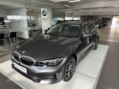 BMW 330e xDrive