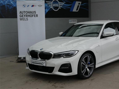 BMW 330e xDrive