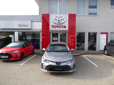 Toyota Corolla 1,8 Hybrid Limousine