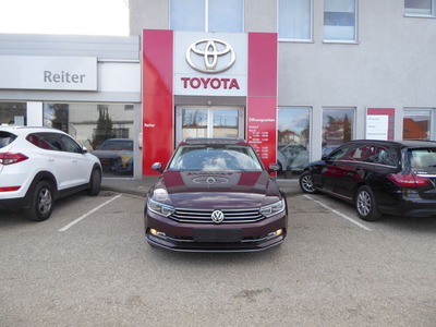 VW Passat Variant Highline 1,6 TDI *NAVI*AHK*