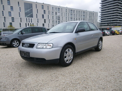 Audi A3 1.6 Attraction Automatik