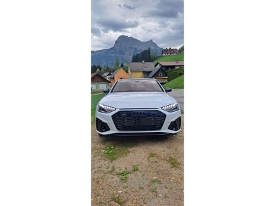 Audi A4 Avant 40 TDI quattro S-line S-tronic