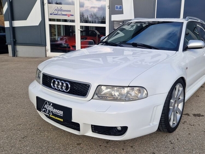 Audi RS4 Avant 2,7 Quattro