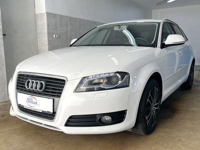 Audi A3 1.6 TDI Attraction *Xenon-Temp.-Klimatr.-Alu*