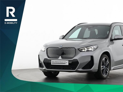 BMW iX1 eDrive20 *M-Sportpaket* *Harman/Kardon*