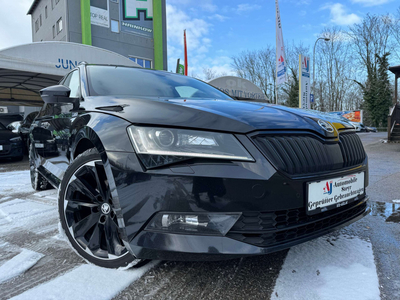 Skoda Superb Kombi 2,0 TDI Sportline DSG+Navi+Alcantara+Xenon-