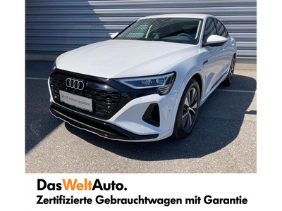 Audi Q8 55 e-tron quattro business