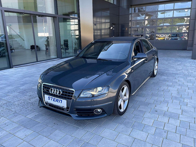 Audi A4 1,8 TFSI quattro*S-LINE*