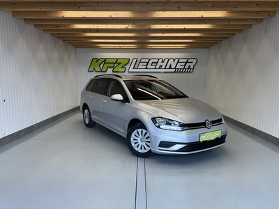 VW Golf Variant 1,6 TDI NAVI*AHK*PDC*SHZ