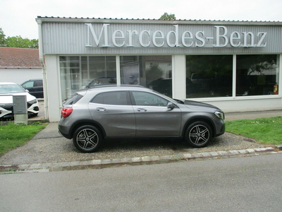 Mercedes-Benz GLA 180 (156.942)