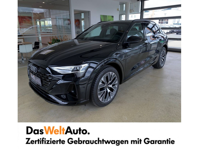 Audi Q8 55 e-tron quattro business