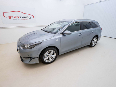 KIA Ceed Vorführwagen, Elektro/Benzin (Hybrid), Silber, Niederösterreich, ID 1127612