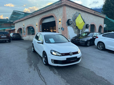 VW Golf 2,0