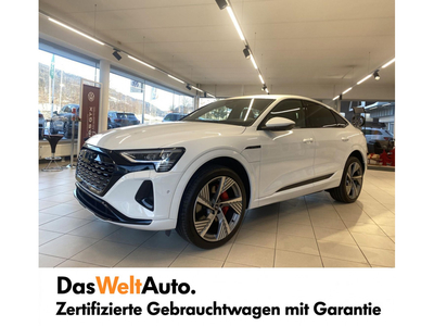 Audi Q8 55 e-tron quattro business