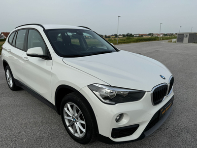 BMW X1 sDrive18d Advantage Aut. *HEAD-UP / NAVI