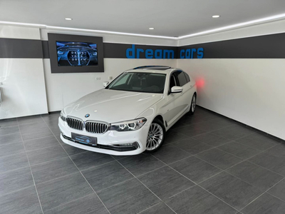 BMW 520 d Aut. LUXURY LINE / DISPLAY KEY / SCHIEBEDACH / HEAD UP / GESTI