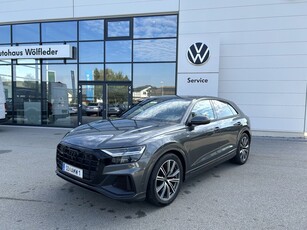 Audi Q8 55 TFSI e quattro Tiptronic