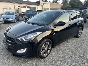 Hyundai i30 Comfort/1.BESITZ/WENIG KM/TOP ZUSTAND