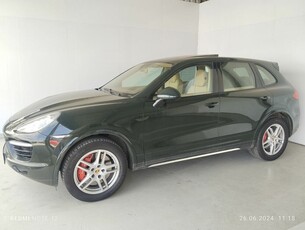 Porsche Cayenne Turbo S Individual; NP EUR 250.000!!