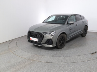 Audi Q3 35 TFSI admired