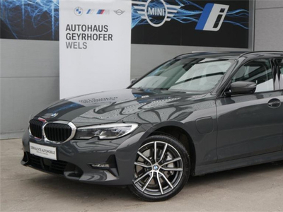 BMW 330e xDrive