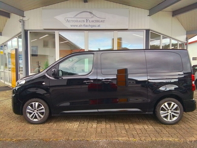 Peugeot Traveller Business VIP L2