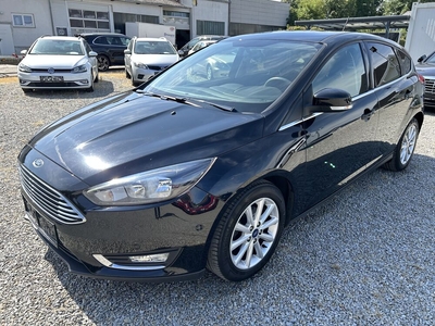 Ford Focus Titanium/1.BESITZ/WENIG KM