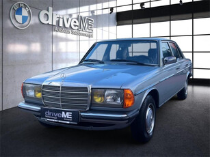 Mercedes-Benz 230 E