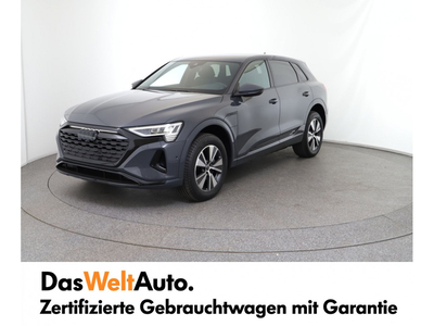 Audi Q8 55 e-tron quattro business