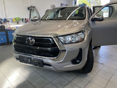 Toyota Hilux Doppelkabiene 4x4 AHK Netto 34.991€