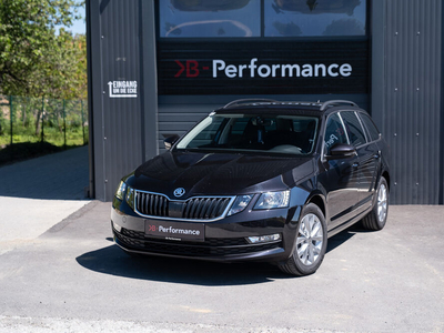 Skoda Octavia Ambition Limited DSG/NAVI/SHZ/PDC