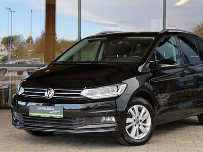 VW Touran Comfortline 2,0 BMT TDI DSG ACC, LED, Navi, Mas...