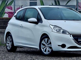 Peugeot 208 ABRÖ Pickerl Top gepflegt Diesel Navi Tempomat