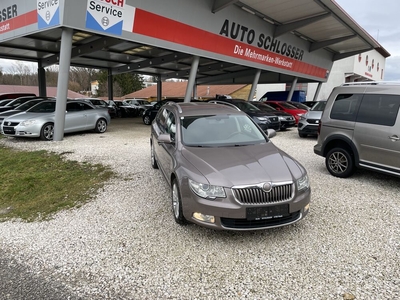 Skoda Superb Elegance AHK Sitzh .vo u hi