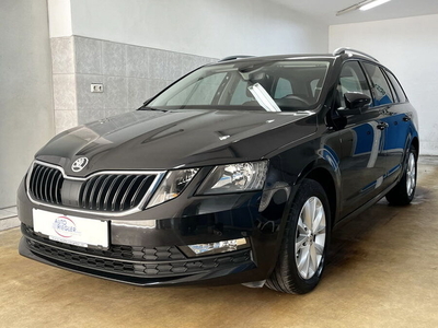 Skoda Octavia Ambition TDI ''Navi-Glasdach-Sitzh-AHK-Alu''