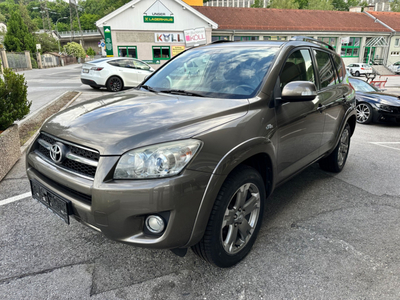 Toyota RAV 4 2,2 D-4D 150 DPF 4WD Executive Aut.