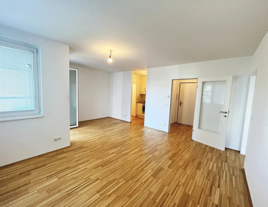 Hofseitige 2-Zimmer-Wohnung mit Balkon - Nähe Küniglberg