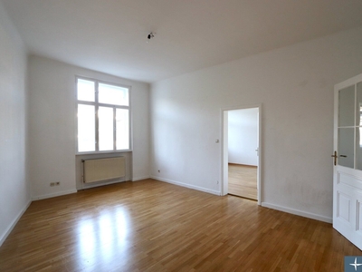 ALTBAU-Hit! Gepflegte 2 Zimmer Wohnung nähe Q19 | inkl. separater KÜCHE