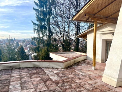 Traumimmobilie mit Blick auf Graz und großem Garten