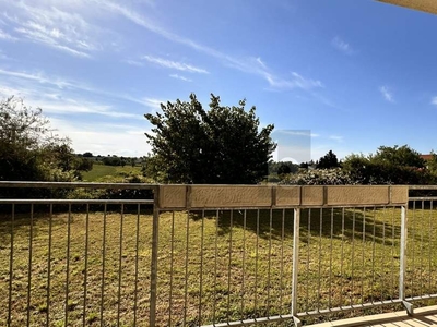 MIT BLICK INS GRÜNE INKL. SONNIGER WEST-LOGGIA UND GARAGE