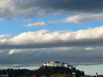 Salzburg Süd - MODERNE NEU SANIERTE 4-Zimmer-Wohnung in der Nähe vom Ignaz Rieder Kai